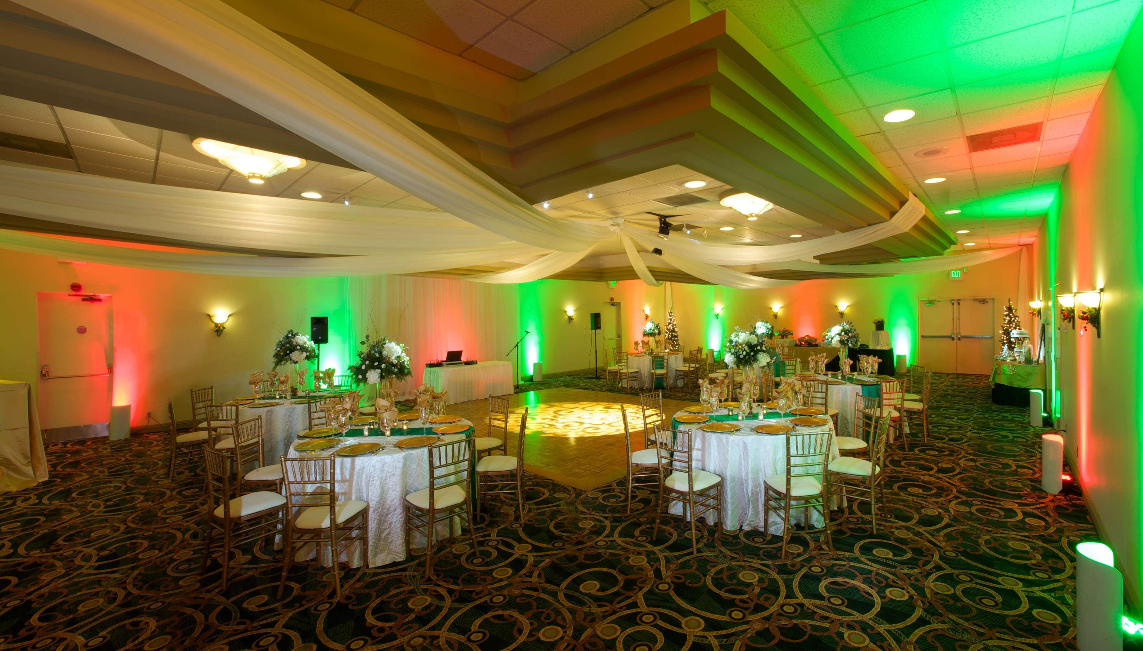 Best Western Plus Thousand Oaks Inn Buitenkant foto